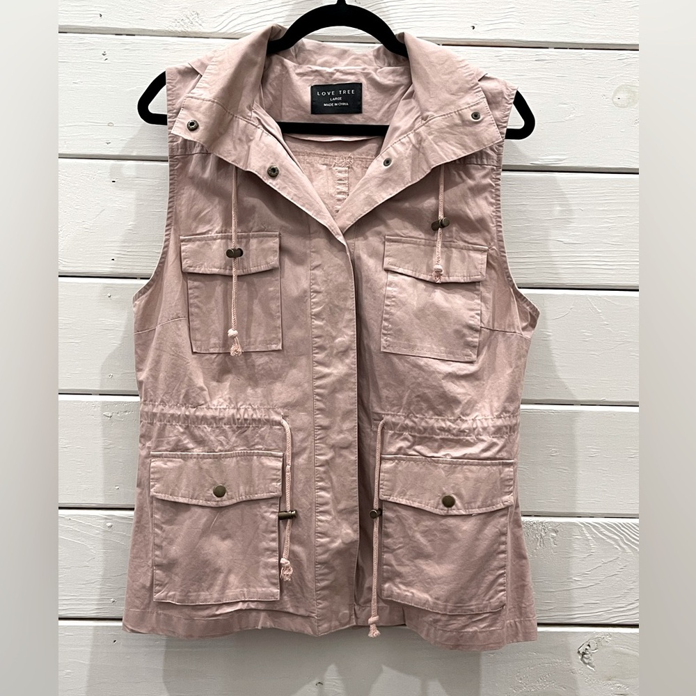 Women’s Vest size Large light pink